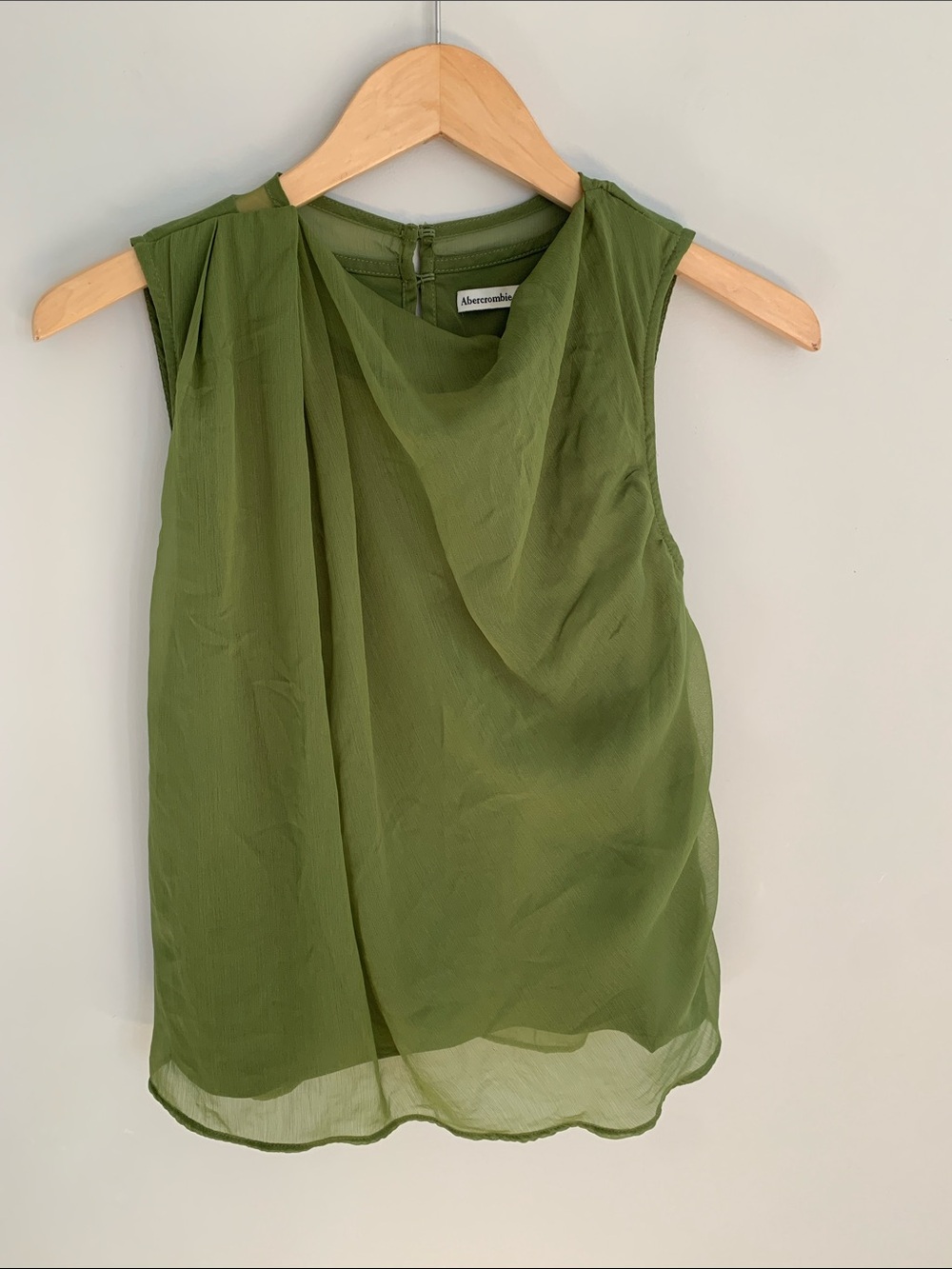 Abercrombie & Fitch Draped Neck Sleeveless Silky Blouse Olive Green Size Small